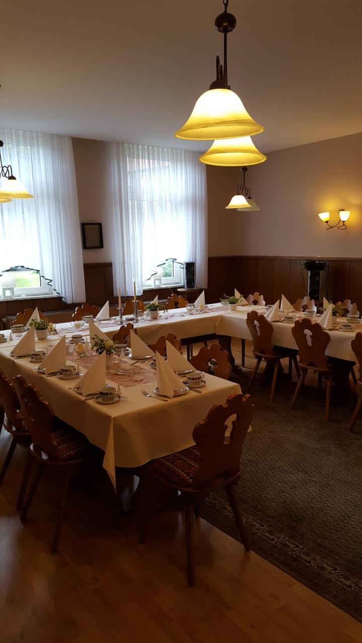 Gast- Und Pensionhaus Zur Linde Staufenberg  Luaran gambar